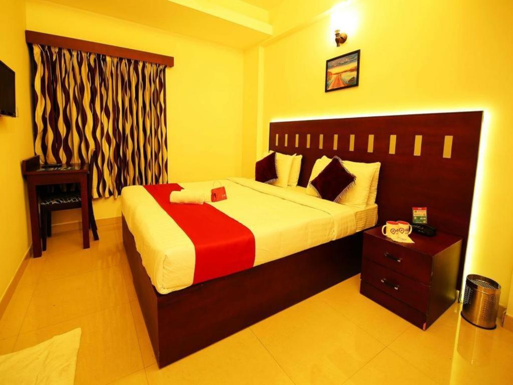 Metro Kochin Business Hotel מראה חיצוני תמונה