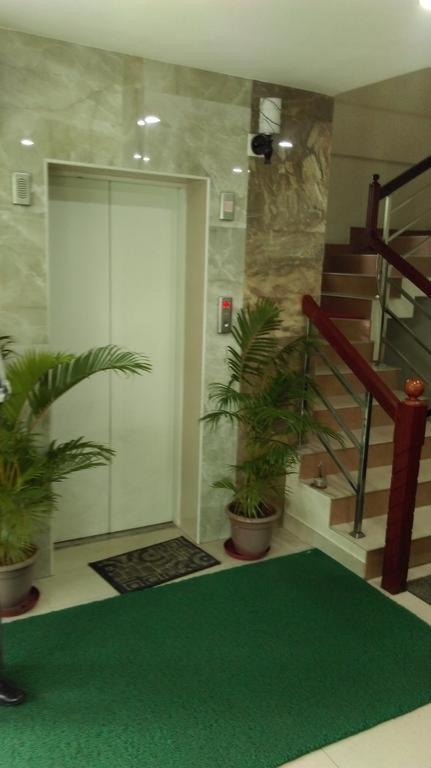 Metro Kochin Business Hotel מראה חיצוני תמונה