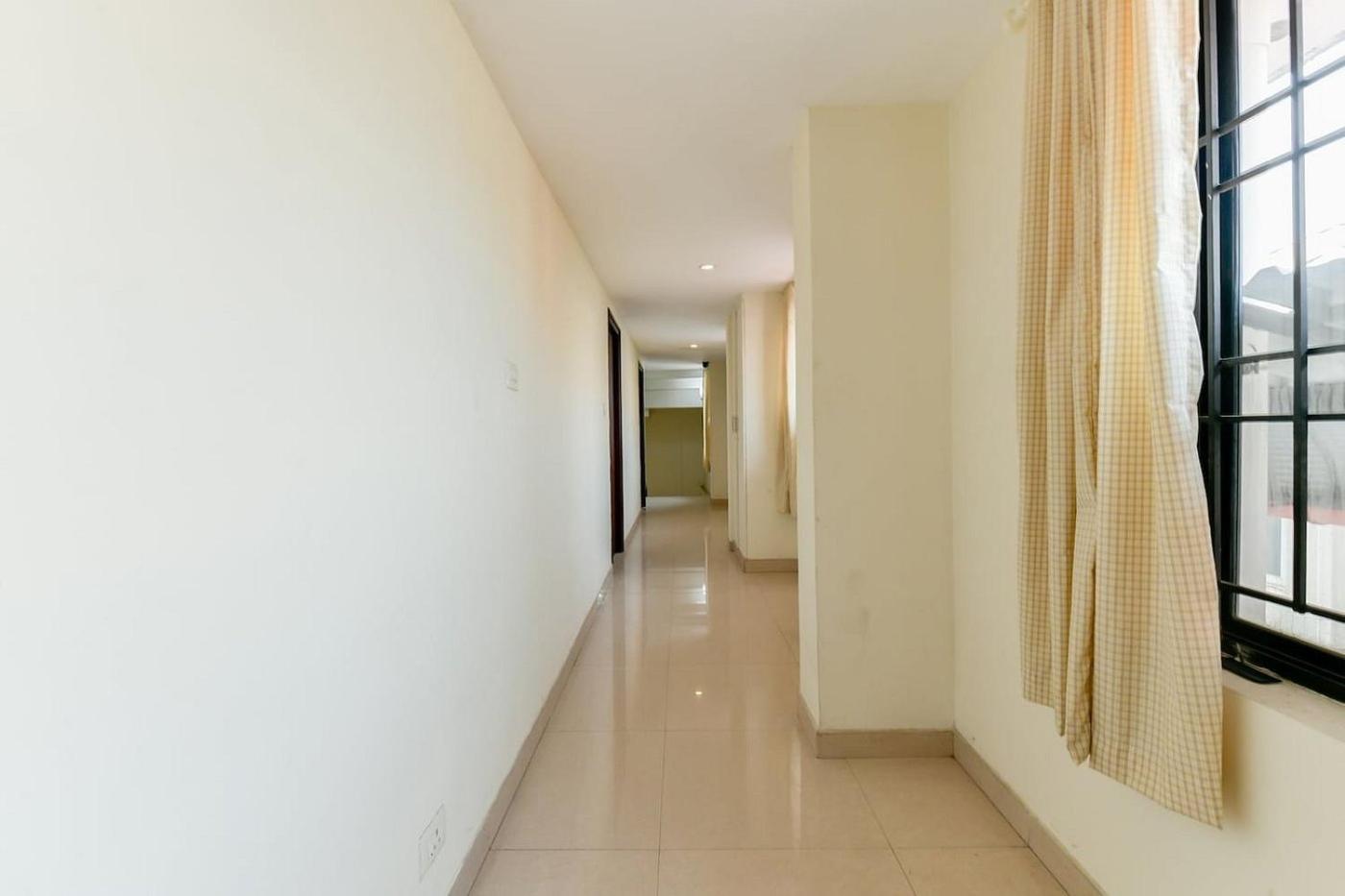 Metro Kochin Business Hotel מראה חיצוני תמונה